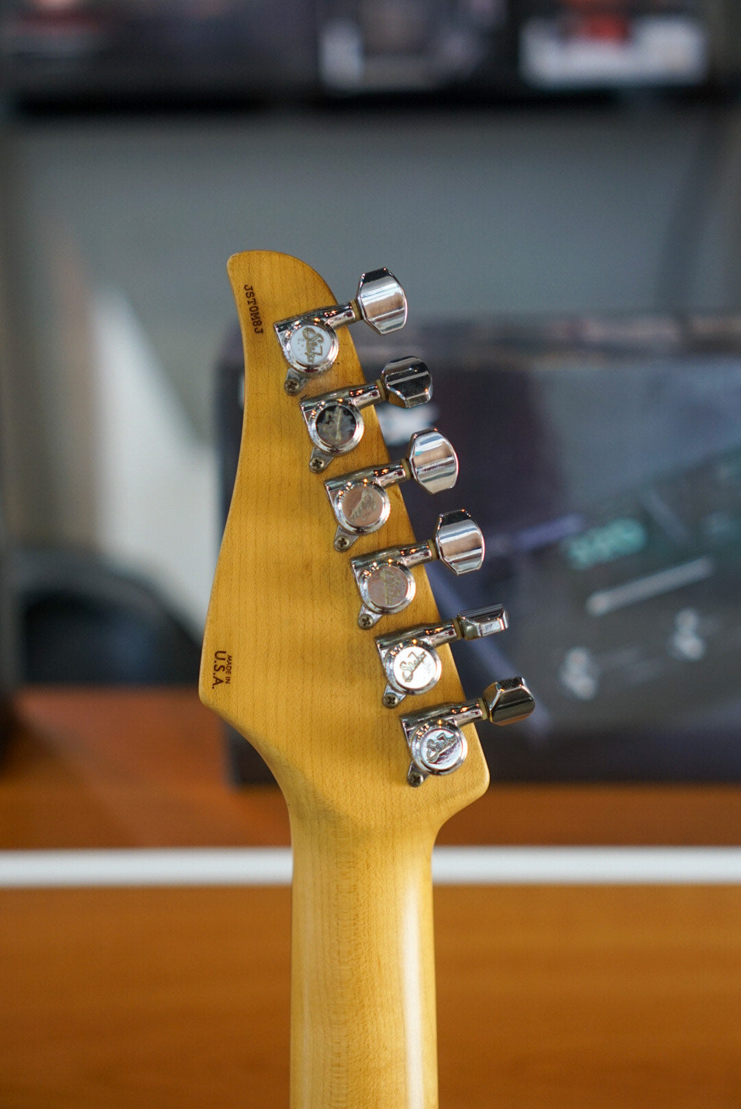 Suhr Classic Pro HSS Sunburst