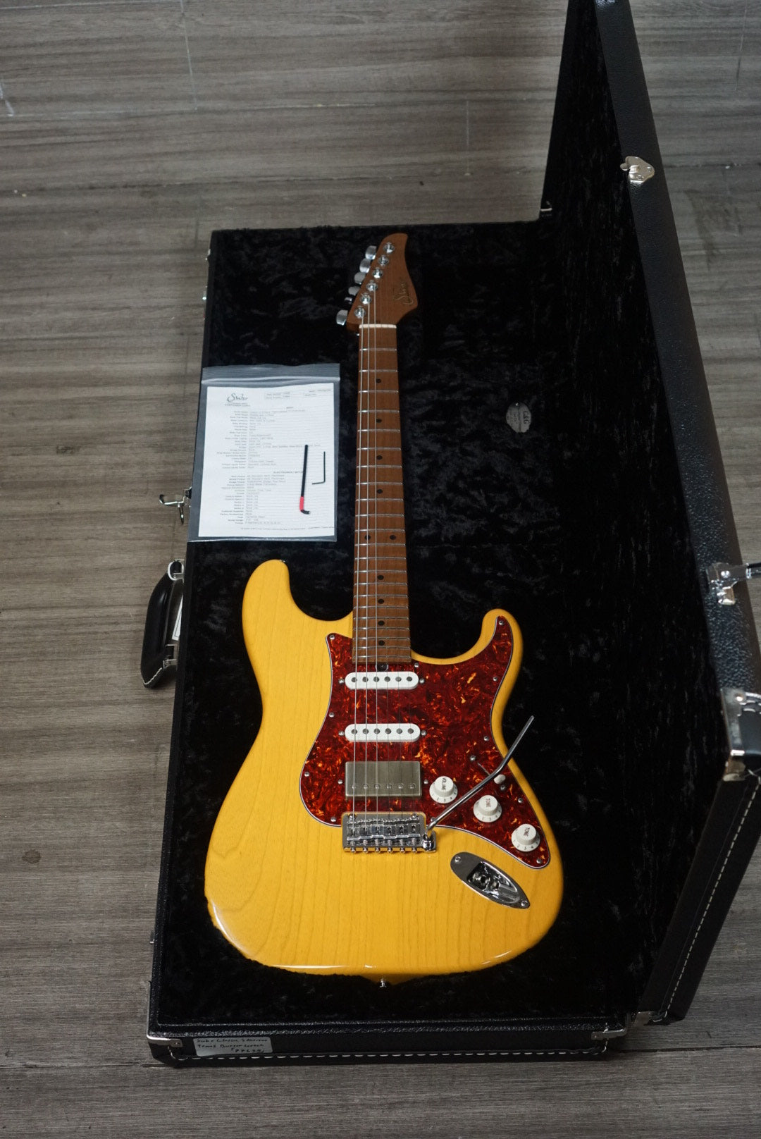 SUHR CLASSIC CUSTOM TRANS BUTTERSCOTCH