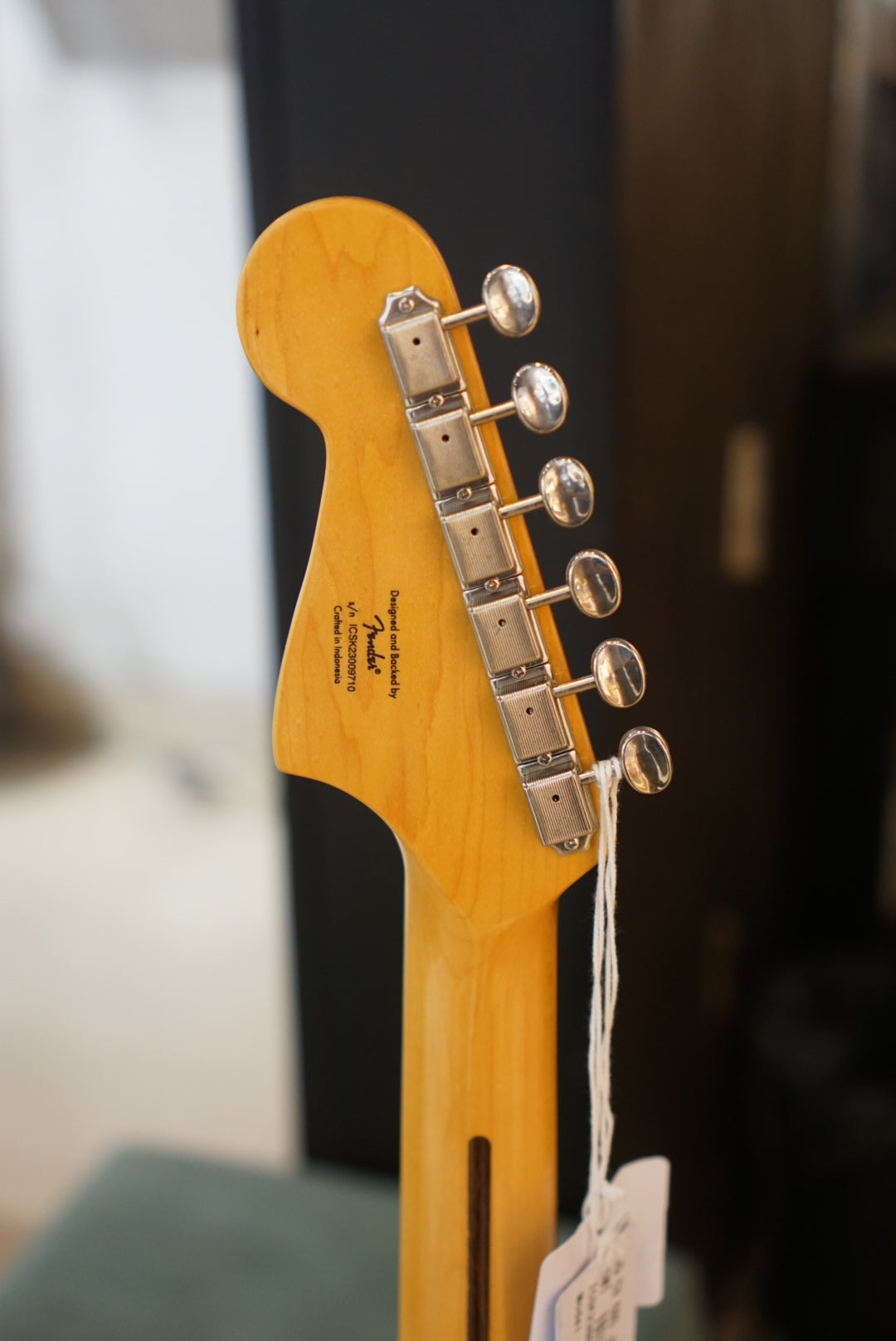 Squier Classic Vibe 60s Jazzmaster Electric Guitar, Laurel FB, Olympic White