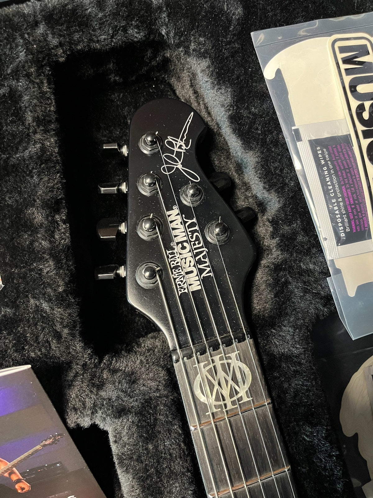 Musicman Majesty Stealth Black