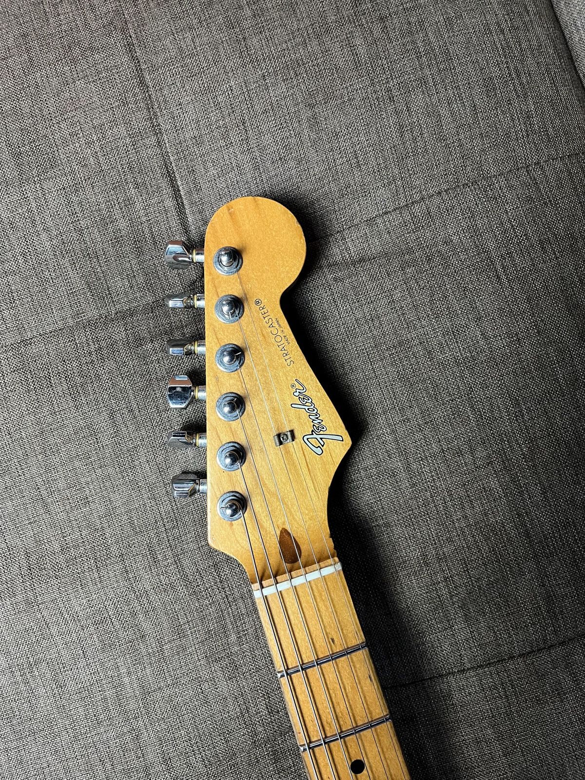 Fender stratocaster standard japan