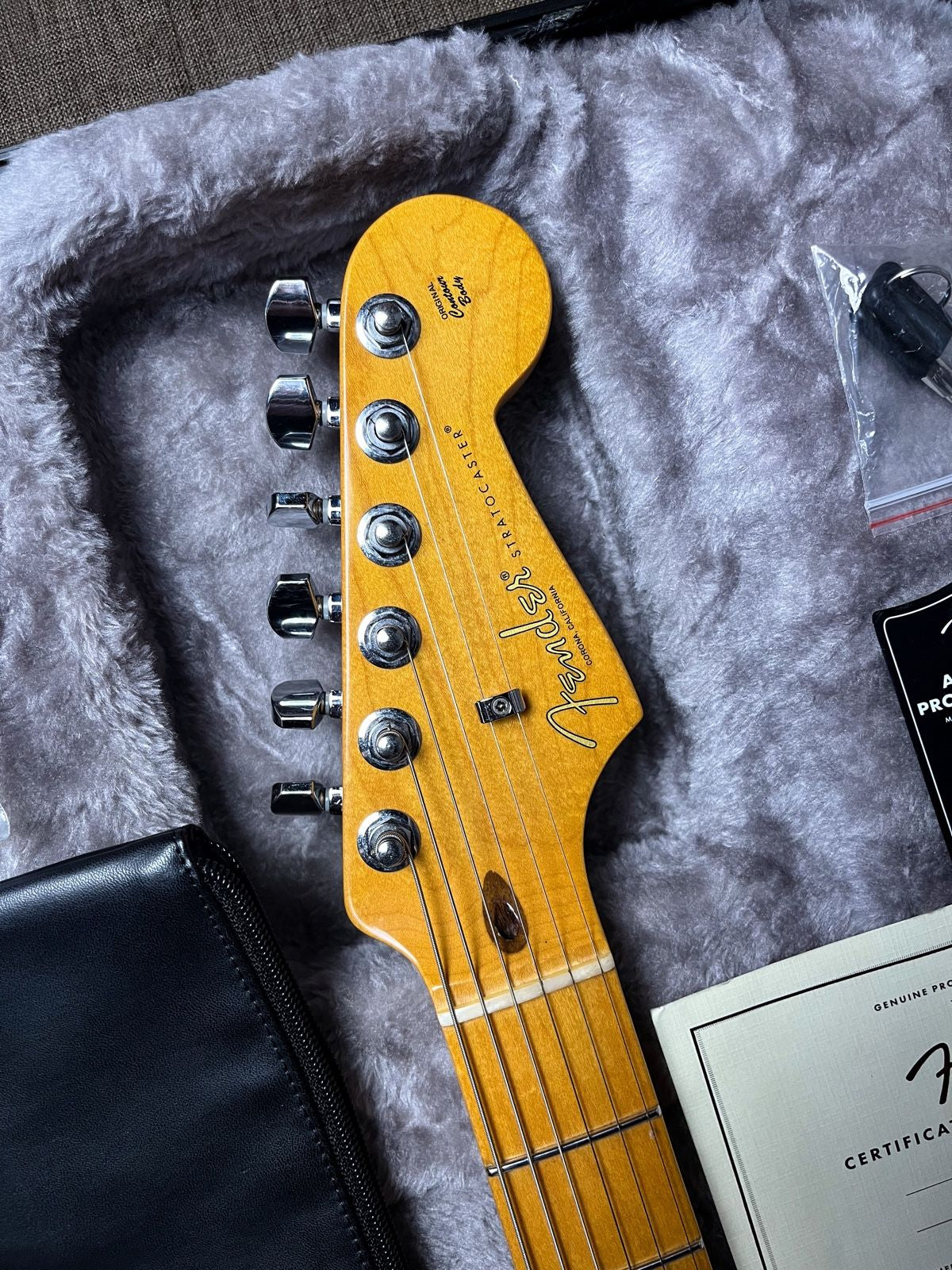 Fender stratocaster american professional II olympic white
