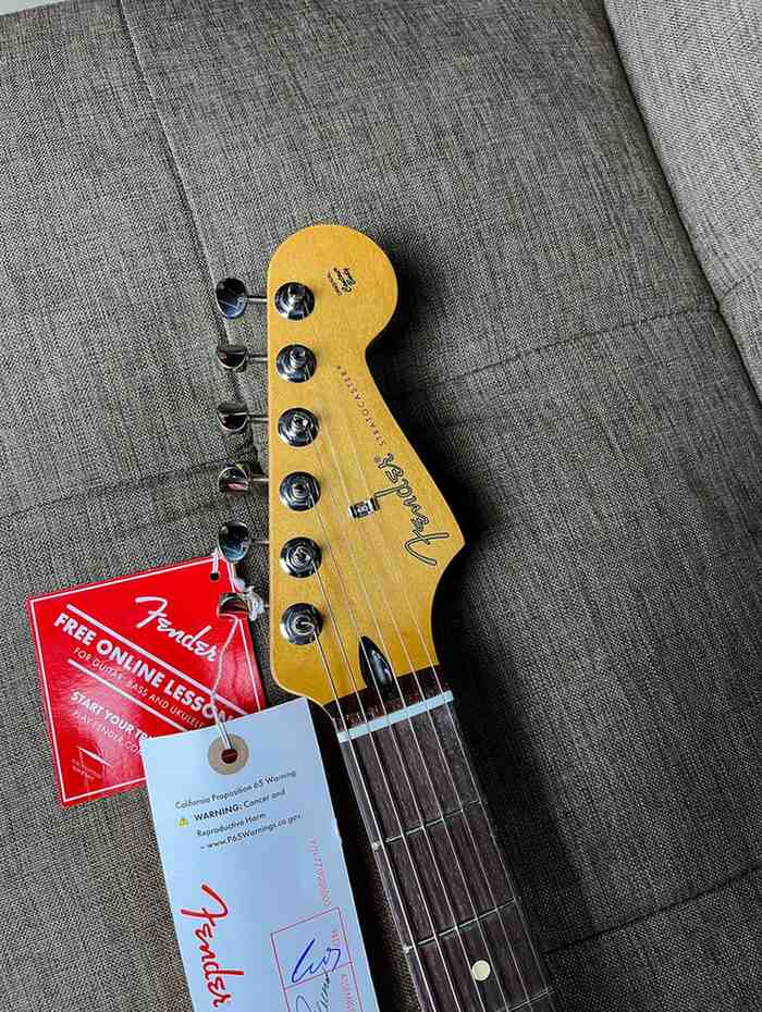 FENDER STAROCASTER PLAYER II HSS WHITE BLONDE