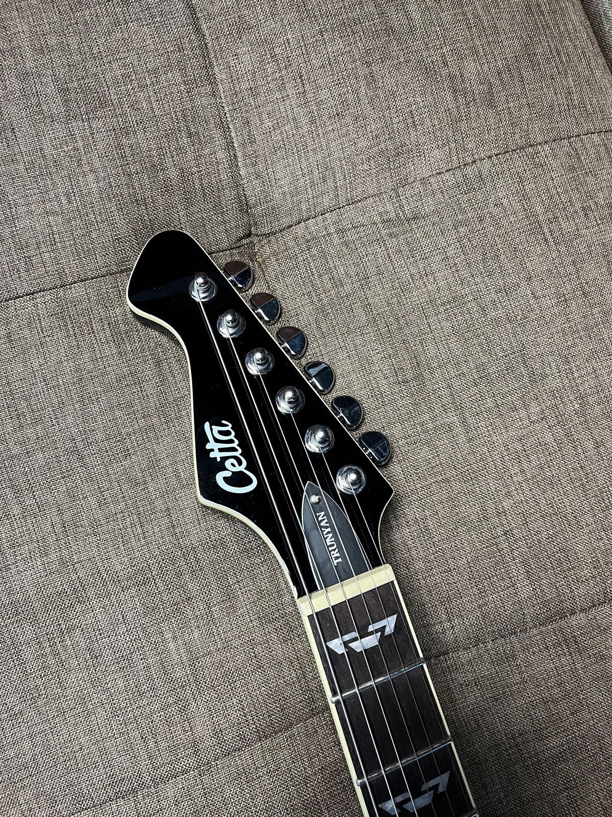 GUITAR ELEKTRIK CETTA TRUNYAN SET NECK TRANSPARANT BLACK