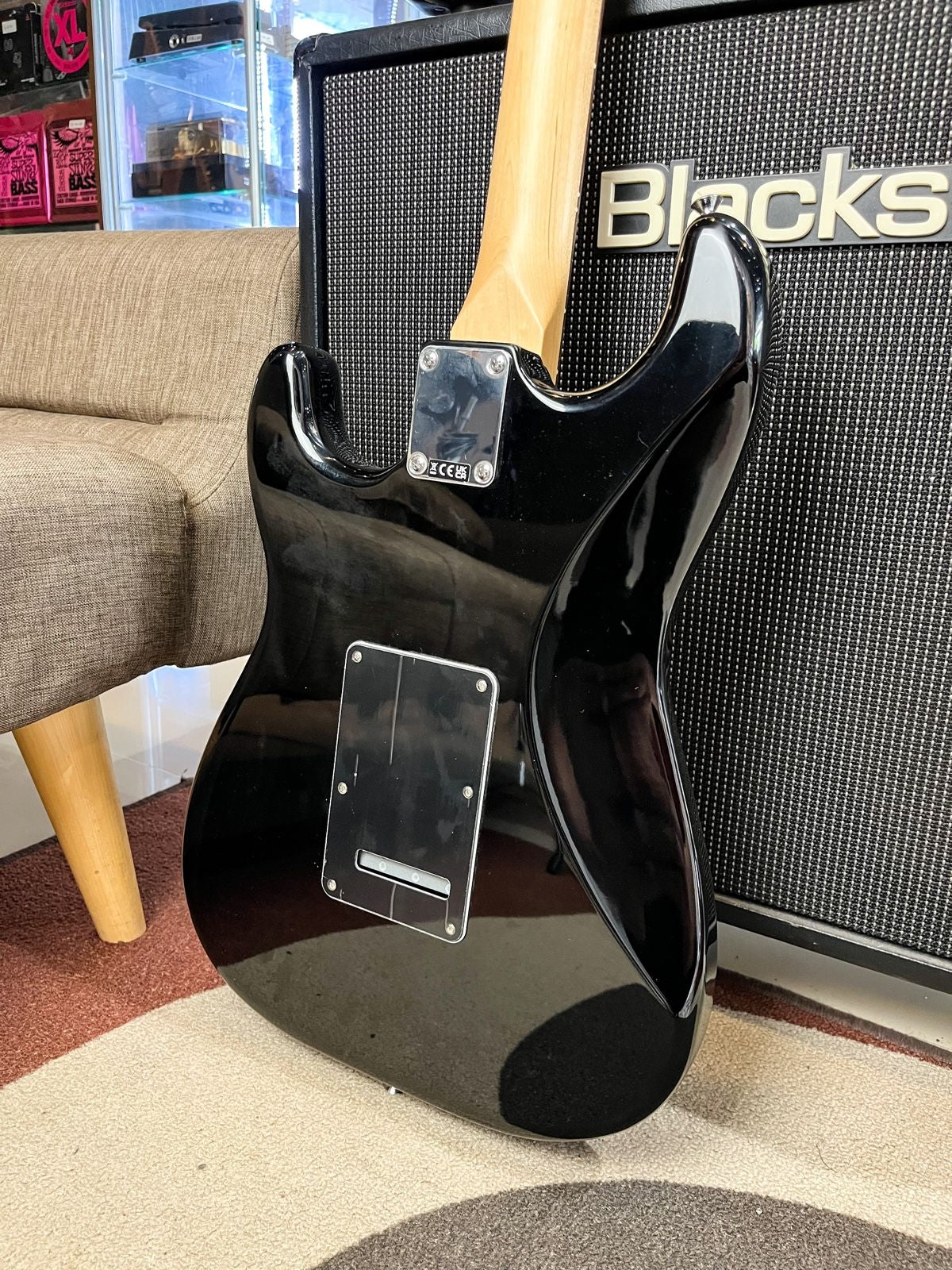 FENDER STANDARD SERIES STRATOCASTER HSS BLACK