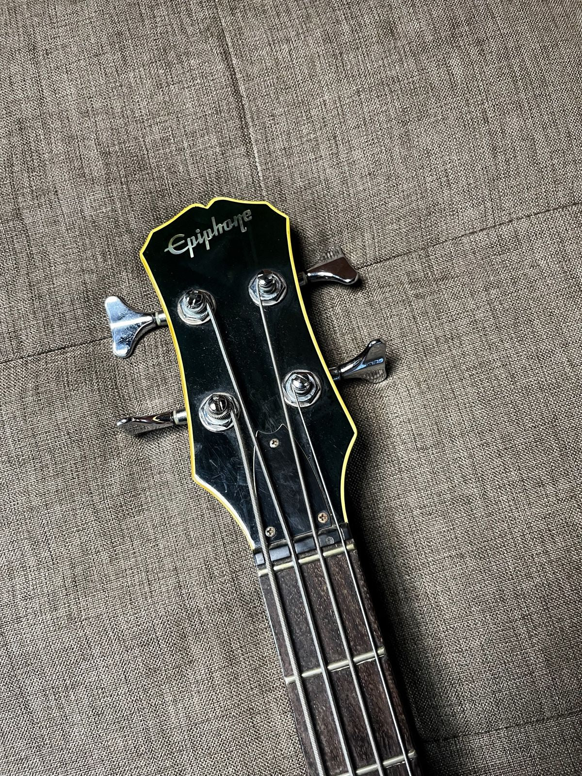 Epiphone bass viola made in korea