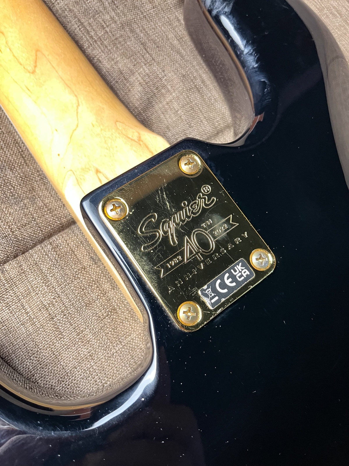 Squier precision bass 40th anniversary gold edition