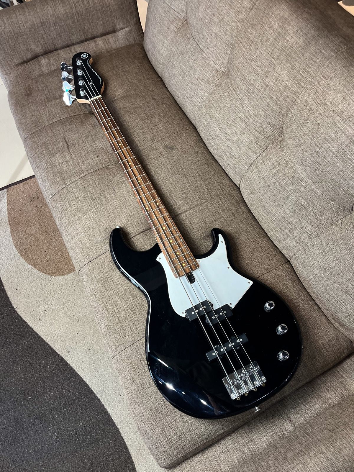 Yamaha boardbass bb234