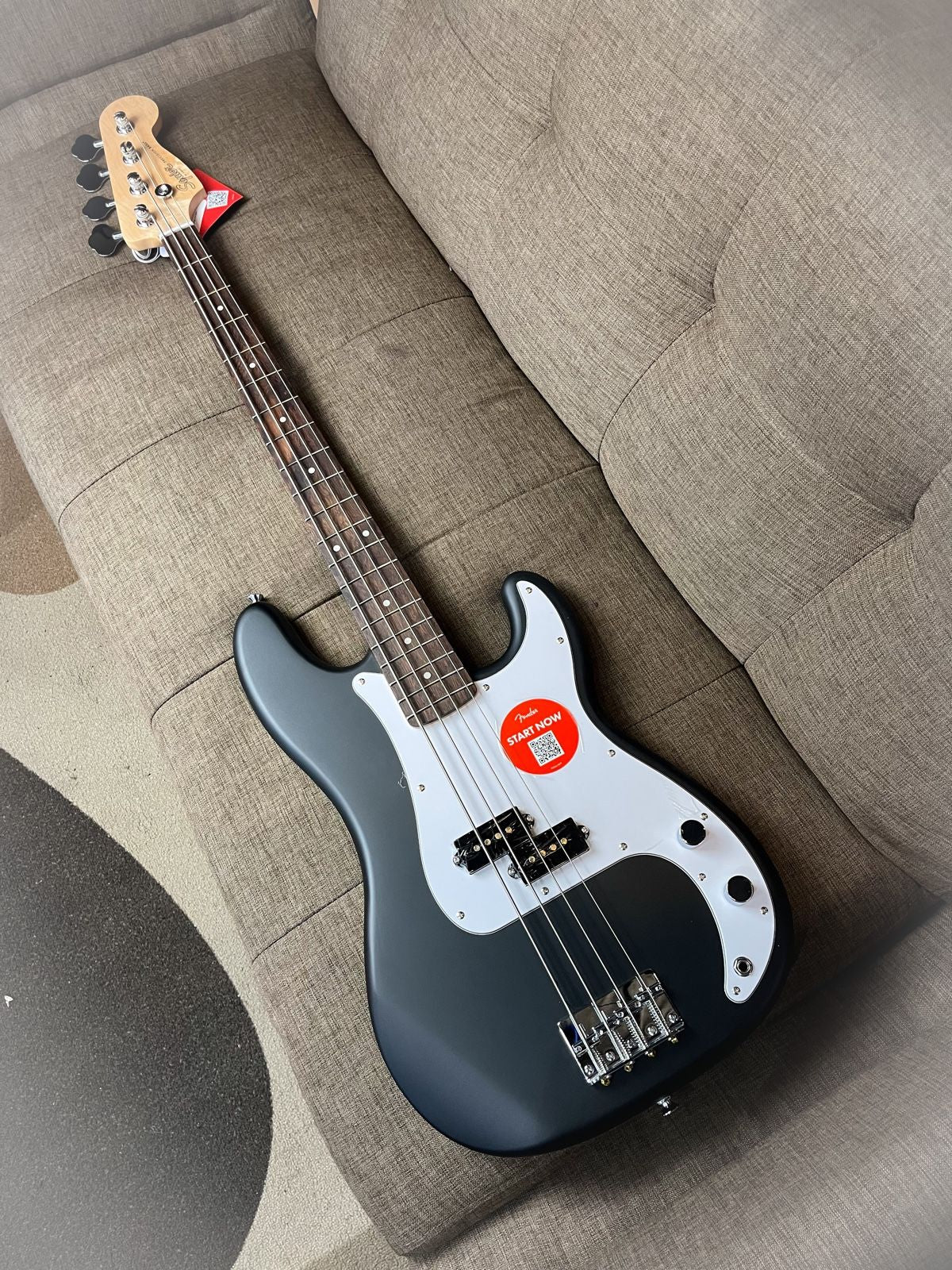 Squier Debut Series Precision Bass Guitar, Laurel FB, Black