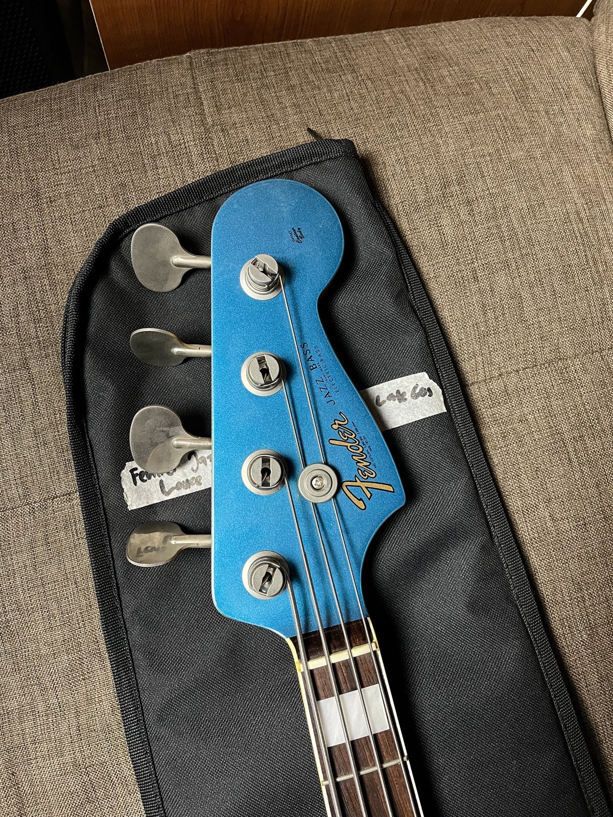 Fender Jazz Bass Traditional II Late 60s Lake Placid Blue Japan