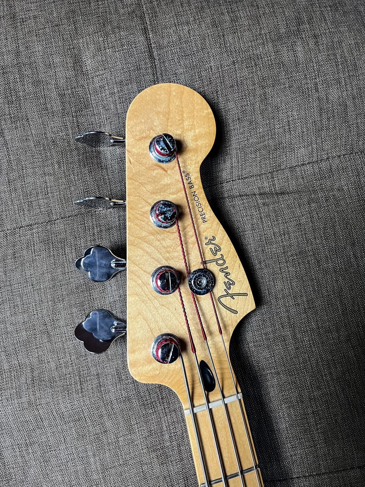 Fender precision player series