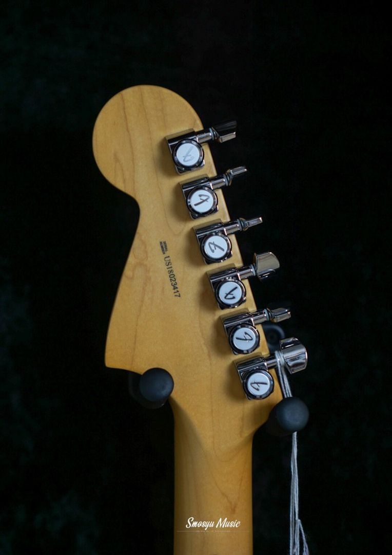 Fender Limited Edt Parallel Universe Jaguar Strat RWFB Candy Red