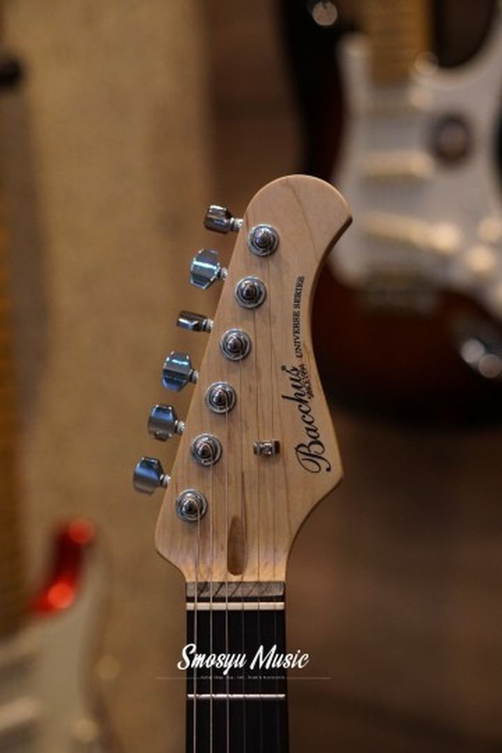 BACCHUS UNIVERSE BST 1R THREE TONE SUNBURST