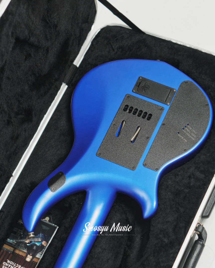 Music Man Majesty Siberian Sapphire