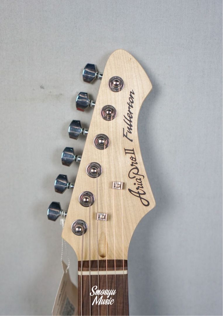 Aria Pro II 714-STD Fullerton Vintage White