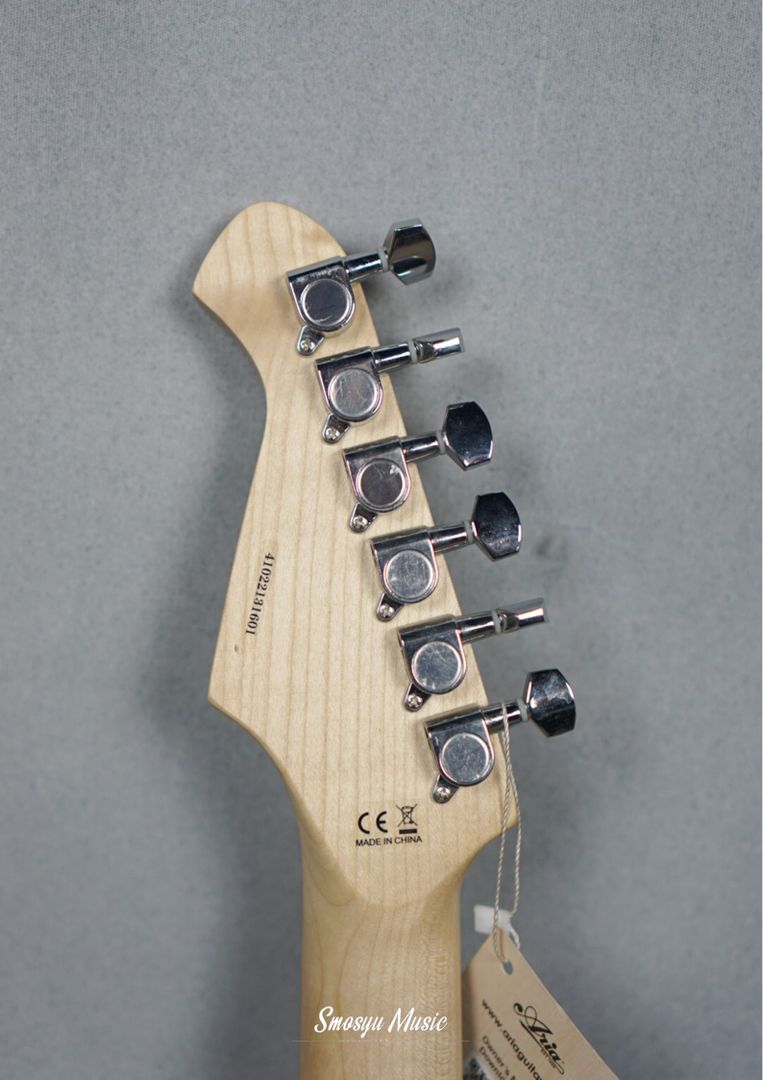 Aria Pro II STG-003/M WH White