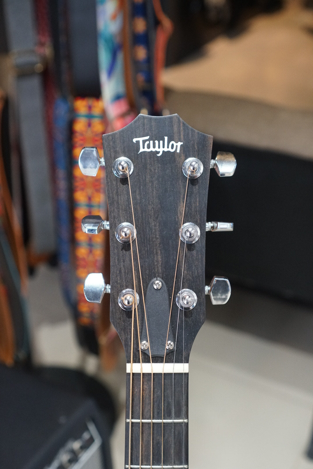 Taylor 214CE