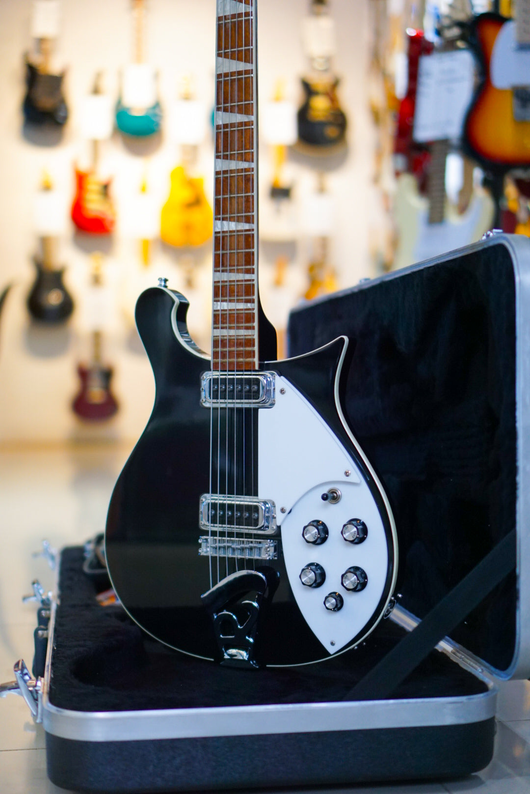 Rickenbacker 620 Jetglo USA