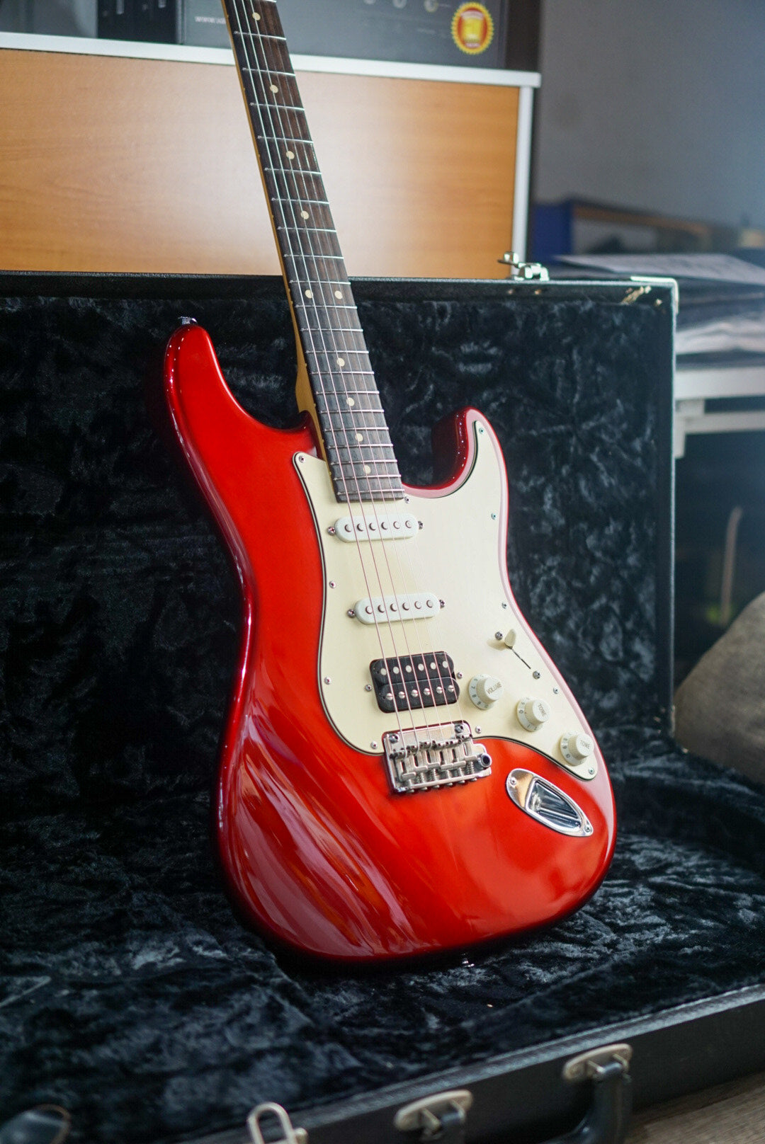 Suhr Classic Pro HSS Candy Apple Red