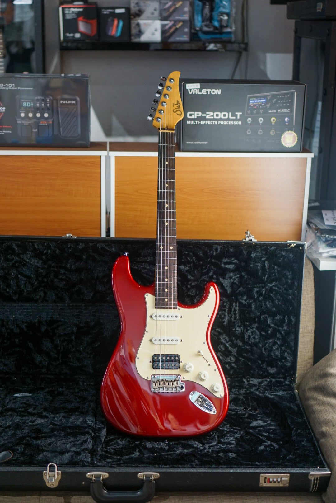 Suhr Classic Pro HSS Candy Apple Red