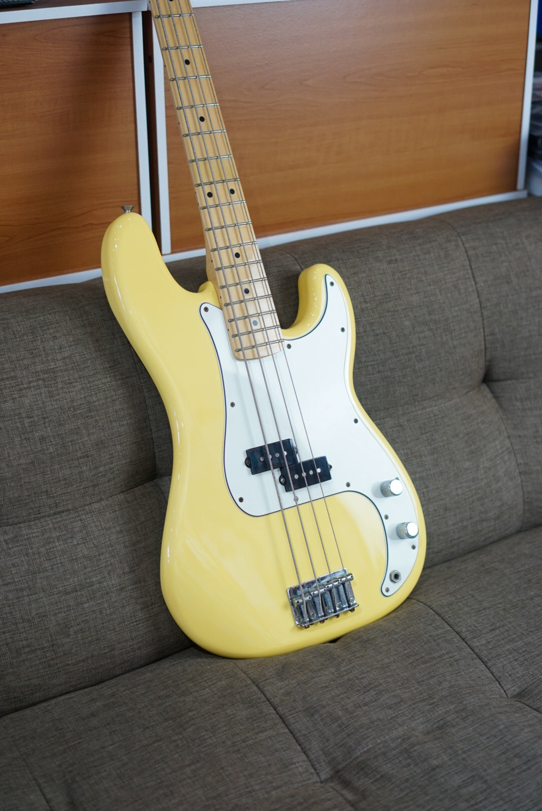 Fender Player Series Precission Buttercream
