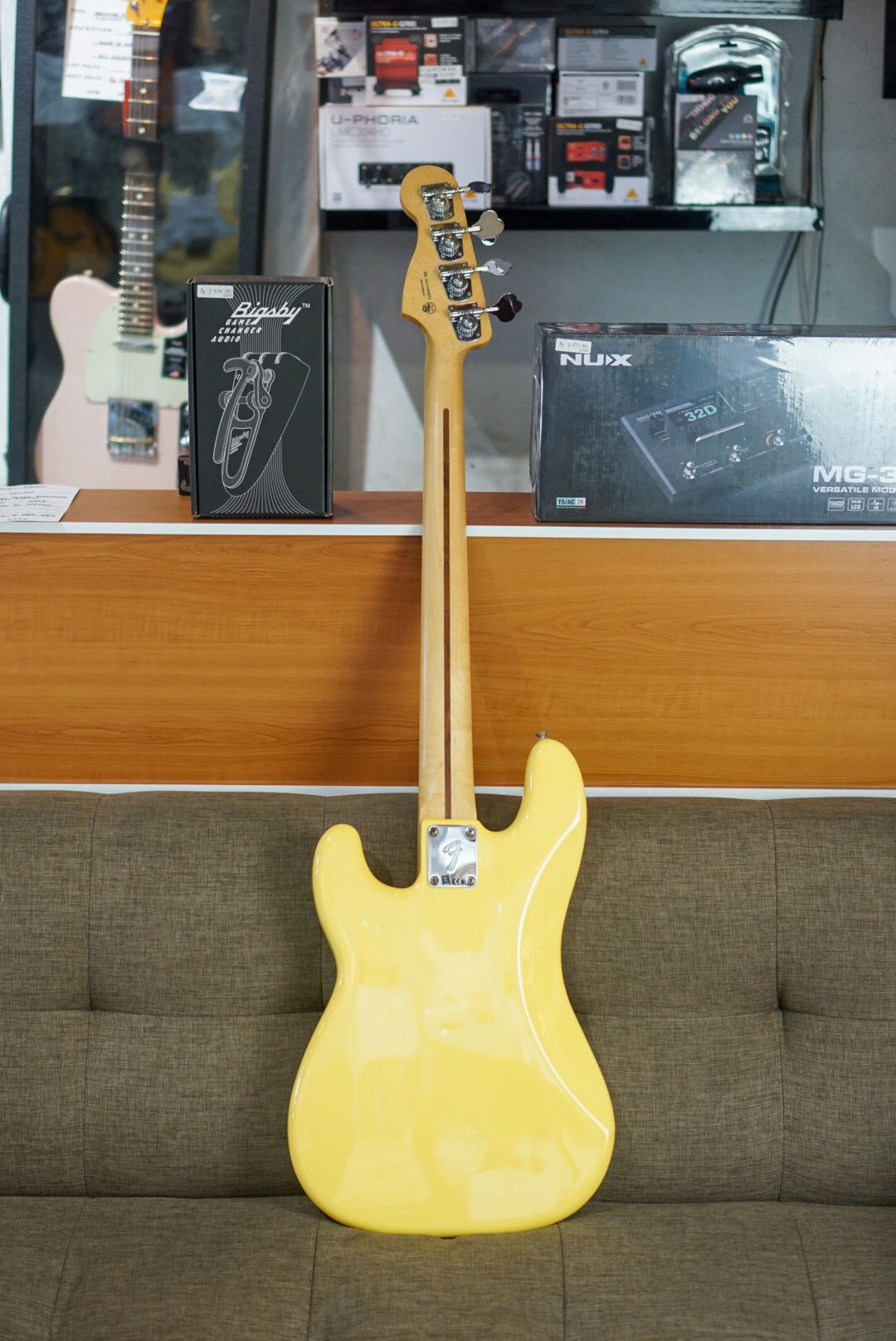 Fender Player Series Precission Buttercream