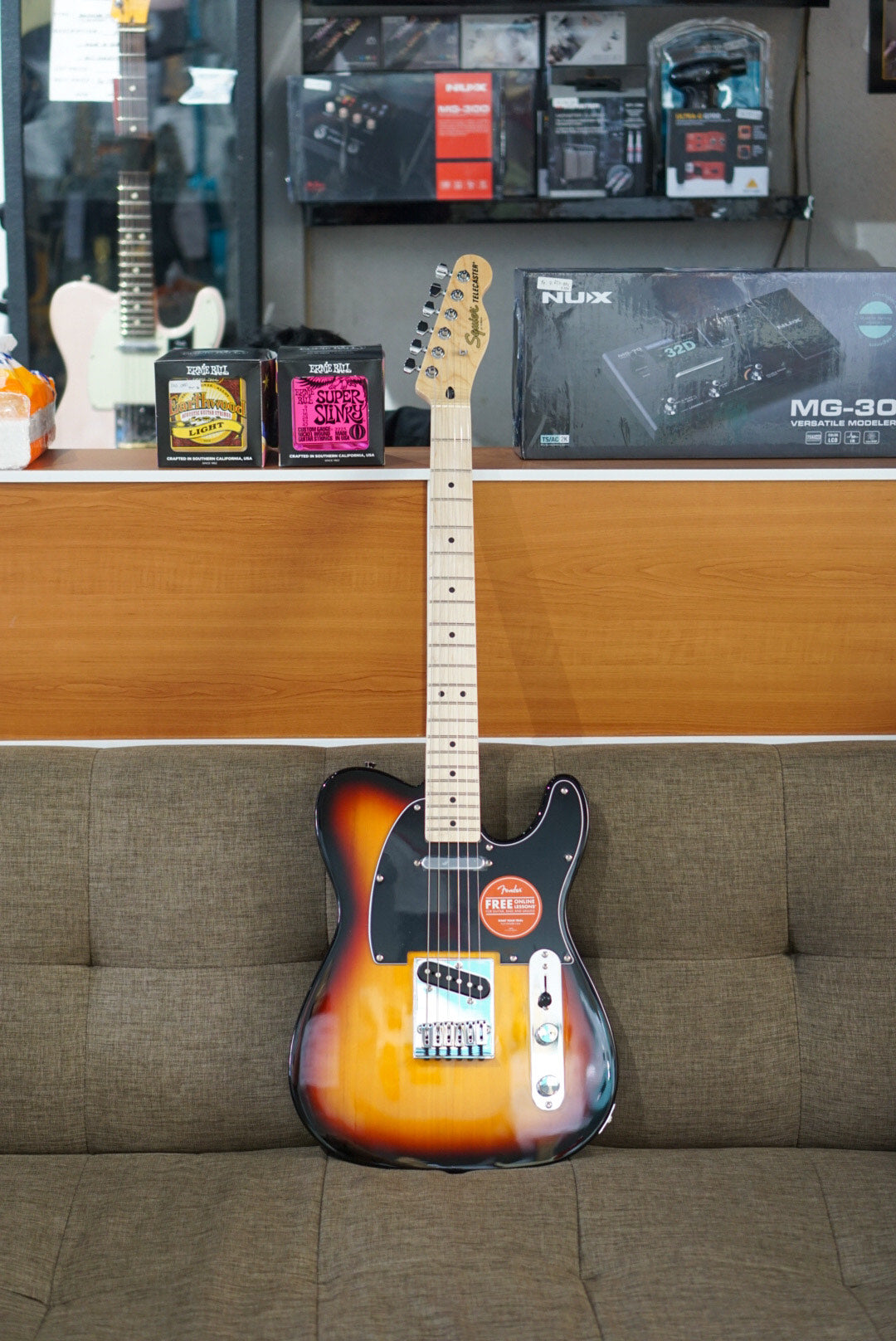 Squier Affinity Series Telecaster Maple FB 3-Color Sunburst