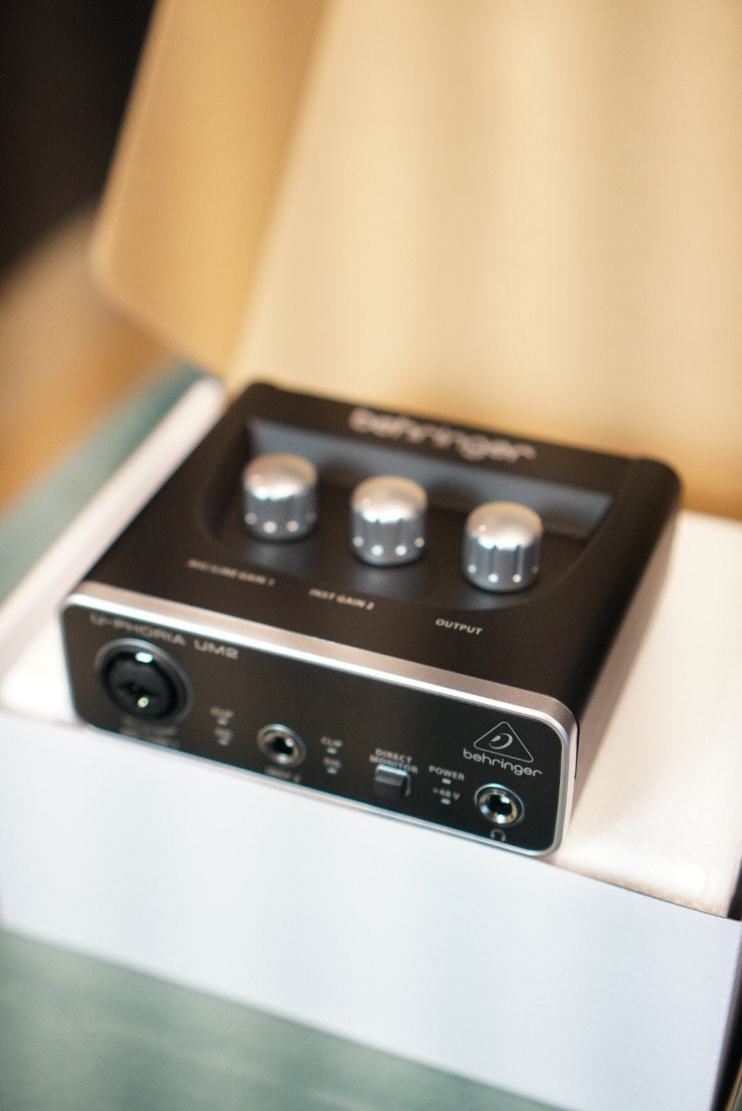 Behringer U-Phoria UM2