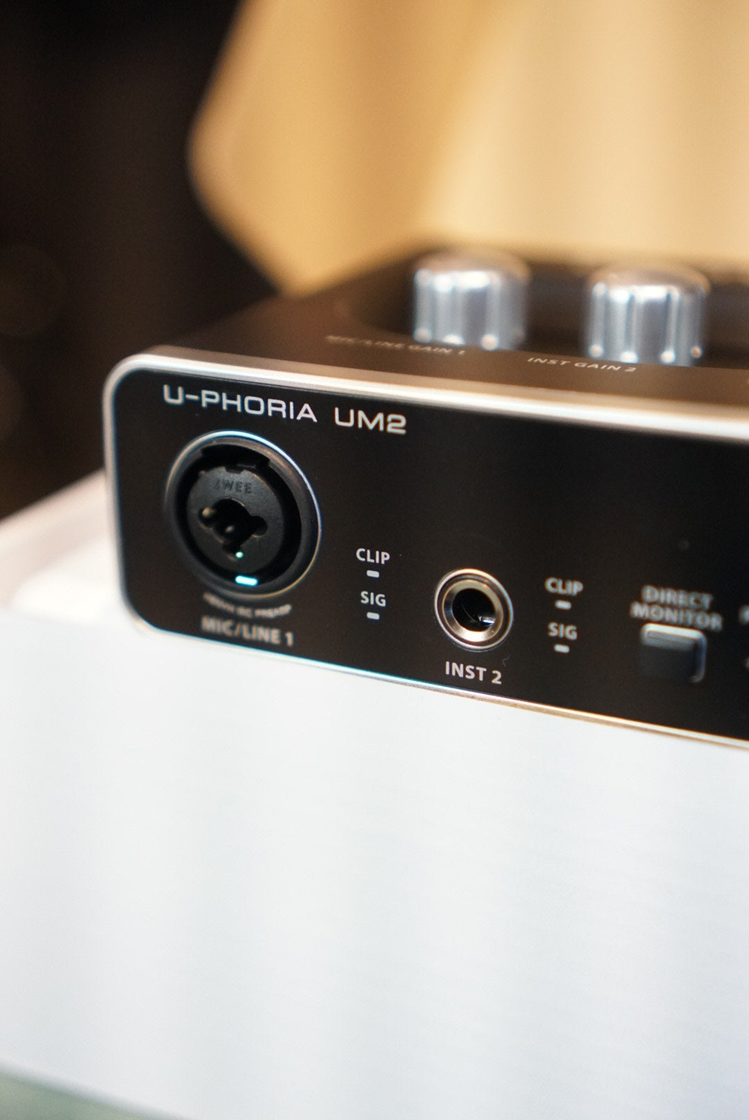 Behringer U-Phoria UM2