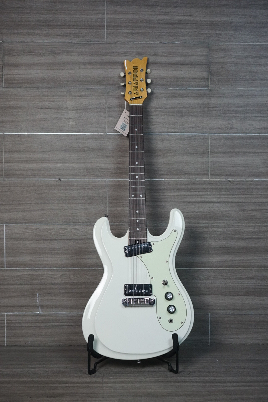 ARIA PRO II DM-206 ELECTRIC GUITAR