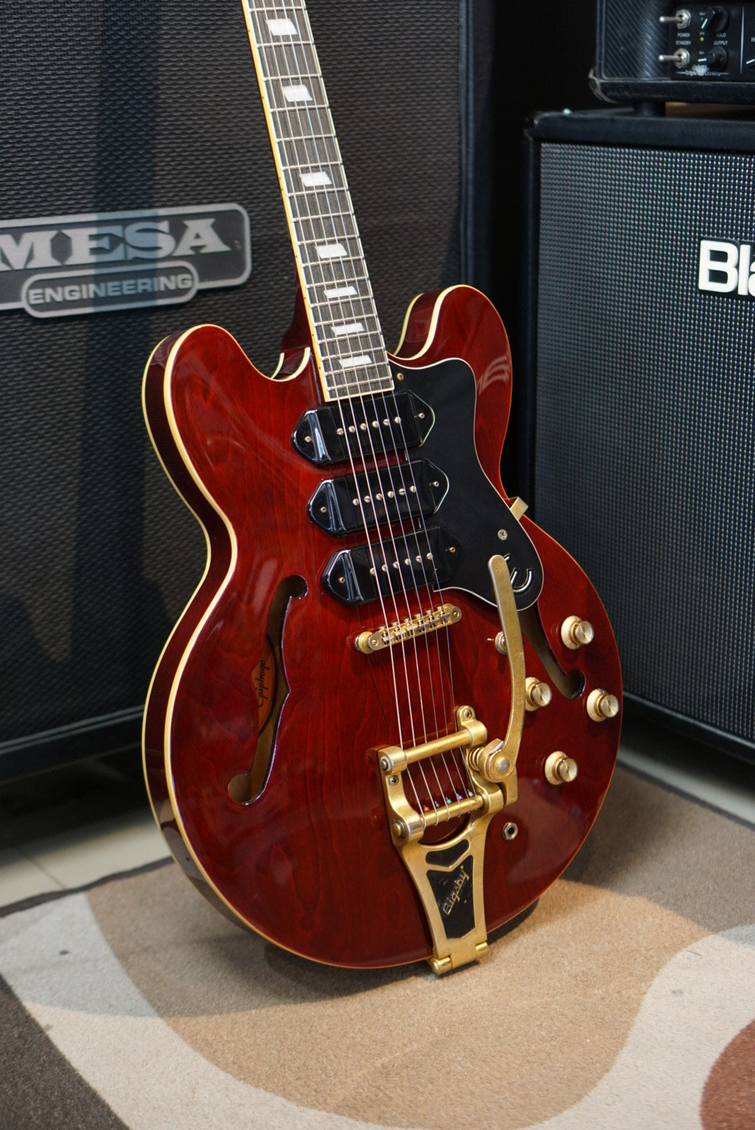 Epiphone Limited Edition Riviera P93