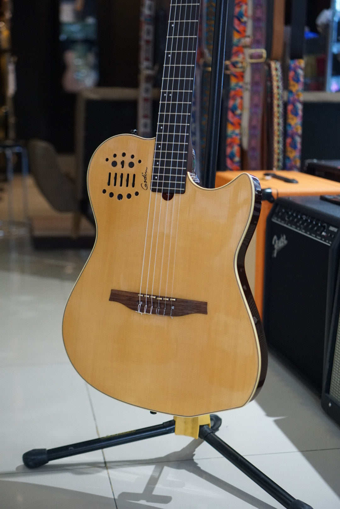 Godin Multiac Nylon SA