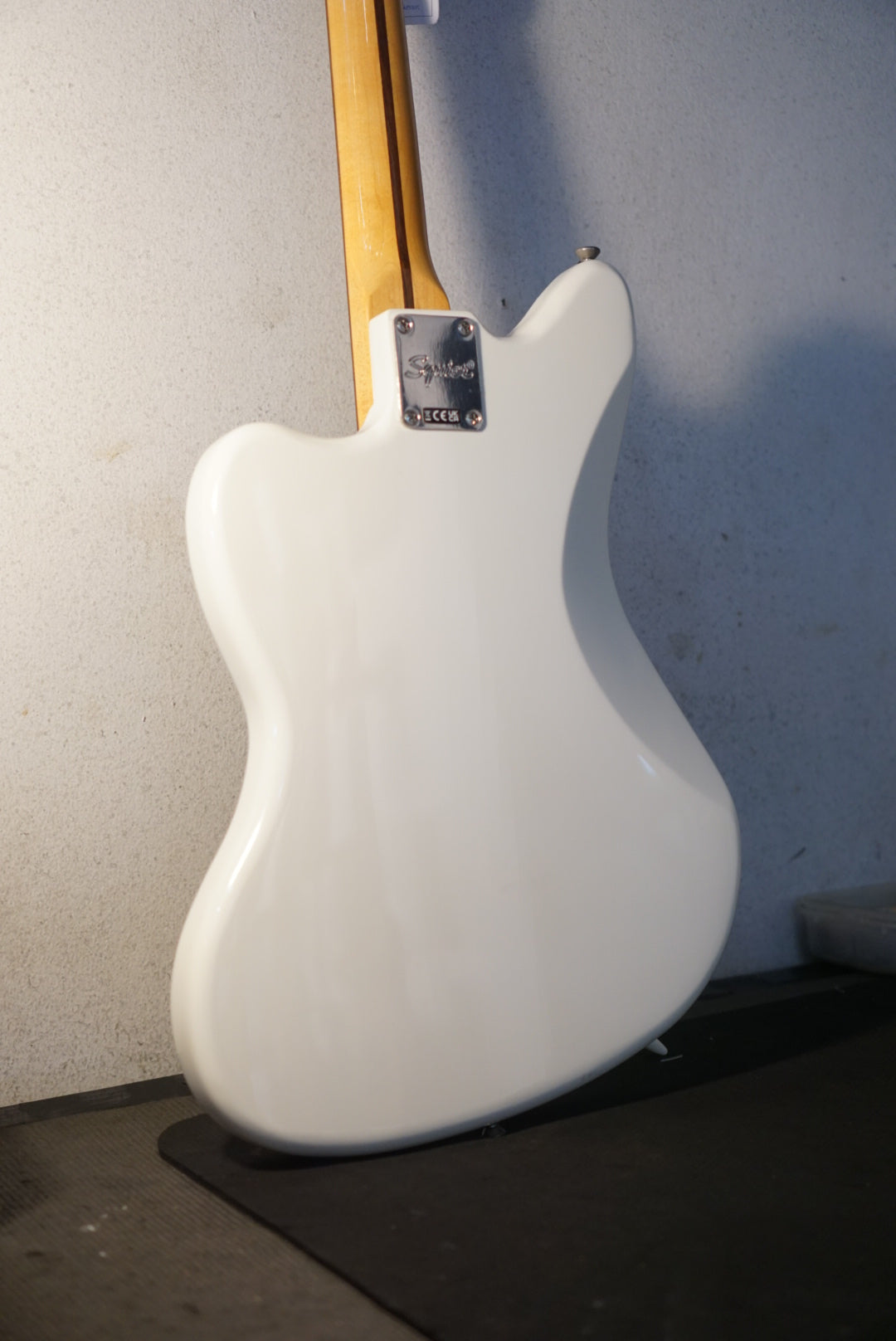 Squier Classic Vibe 60s Jazzmaster Electric Guitar, Laurel FB, Olympic White