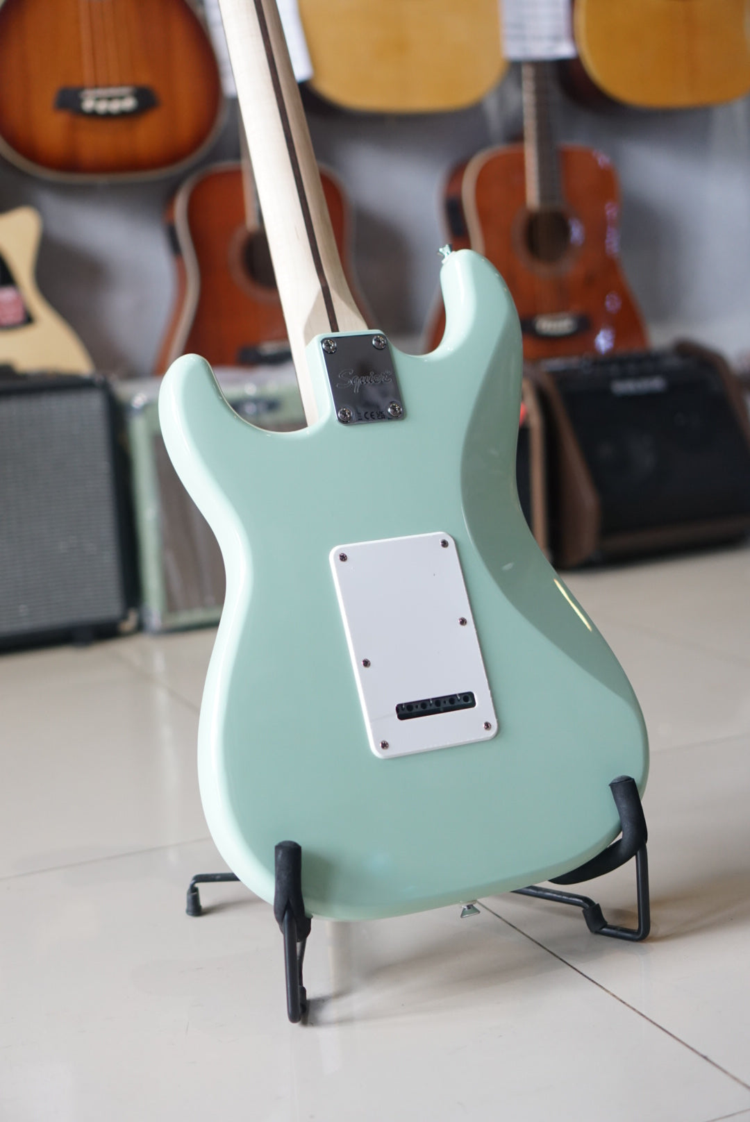 Squier FSR Affinity Series Stratocaster Guitar w/White Pearloid Pickguard, Laurel FB, Surf Green