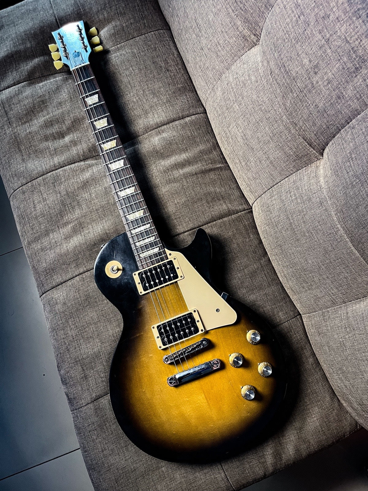 Gibson Lespaul Studio Tribute Tobacco Burst