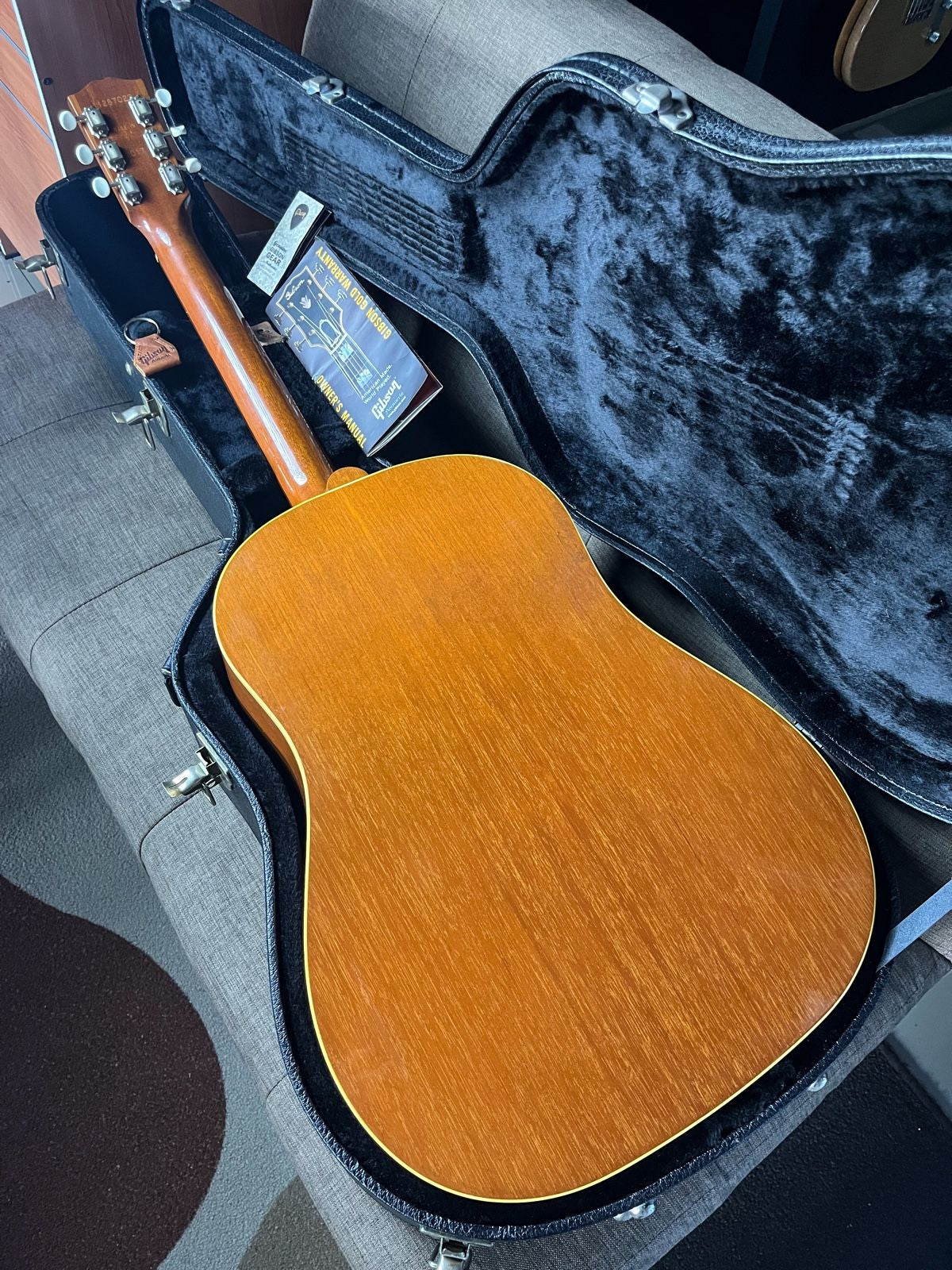 Gibson montana J35 Reissue Made in usa