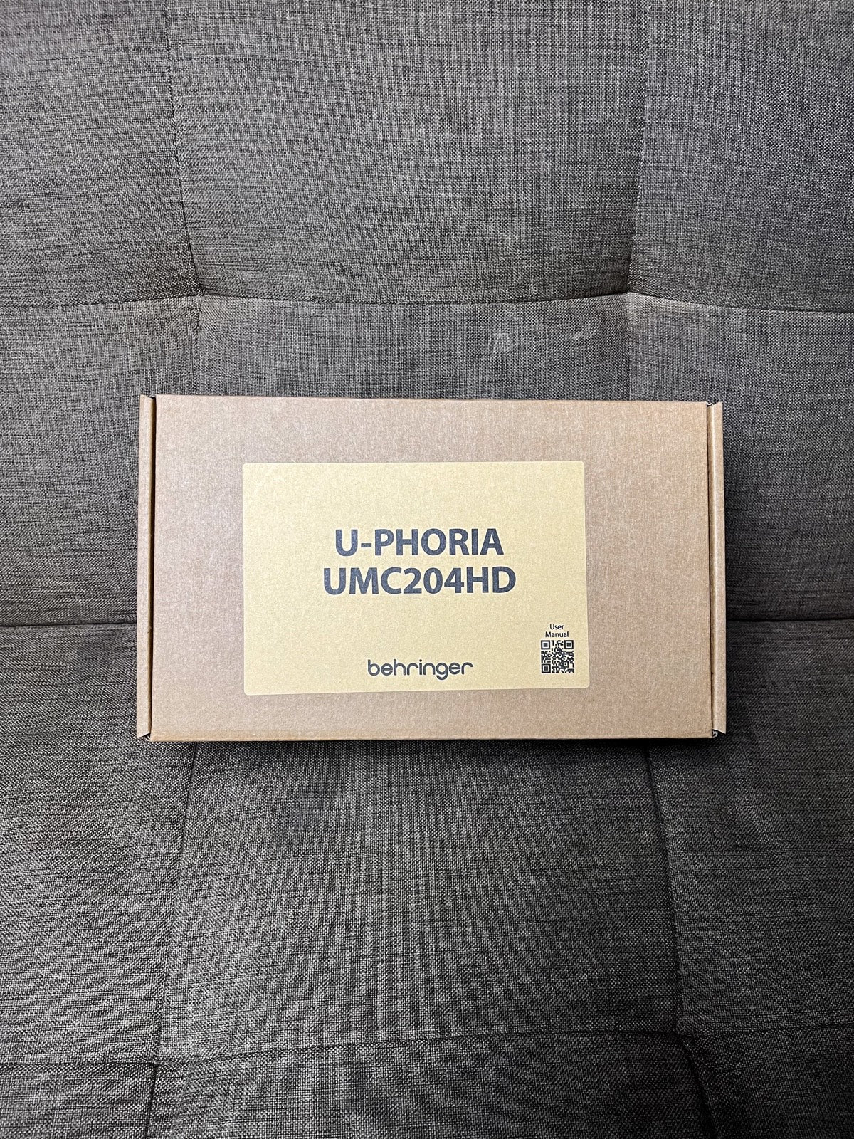 BEHRINGER UPHORIA UMC204HD