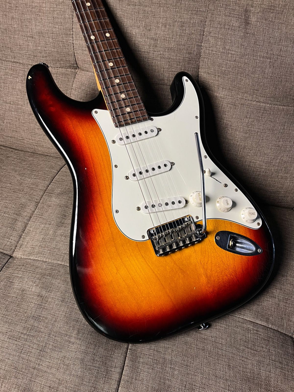 Suhr Classic Antique