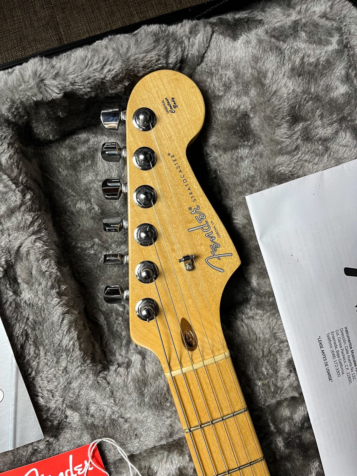 FENDER STRATOCASTER AMERICAN PROFESIONAL OLYMPIC WHITE