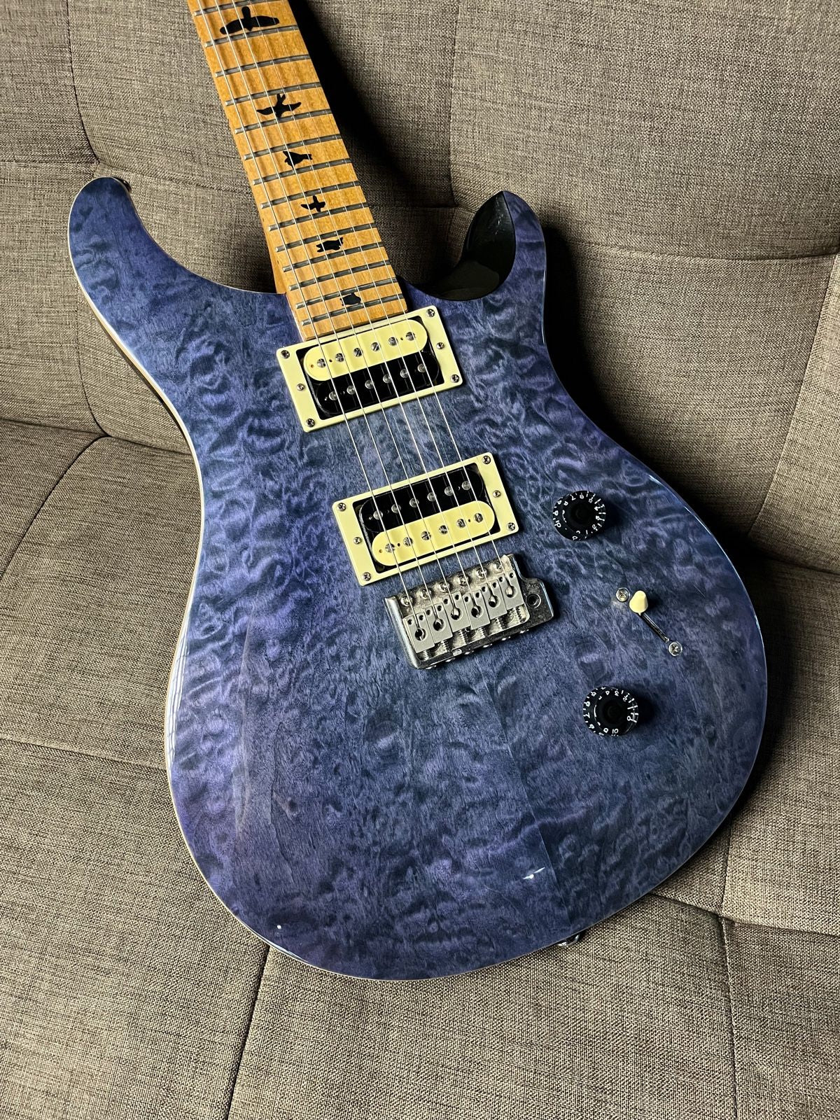 PRS SE CUSTOM 24 ROASTED MAPLE