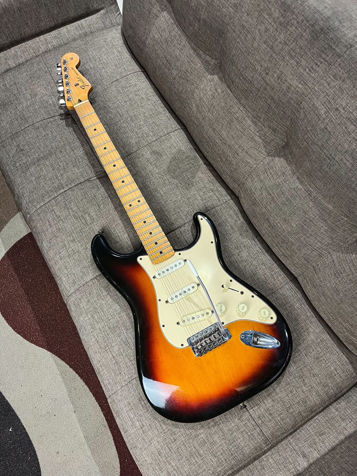 Fender Stratocaster Standard Sunburst 2010