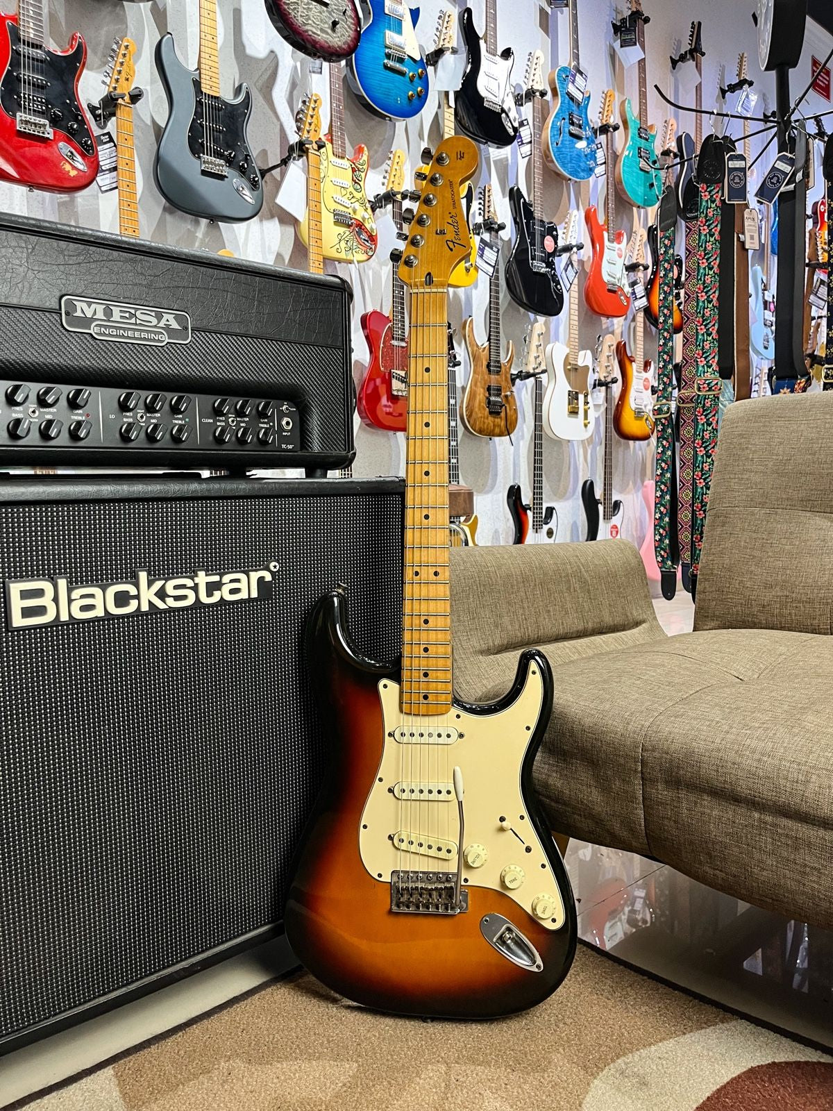 Fender Stratocaster Standard Sunburst 2010