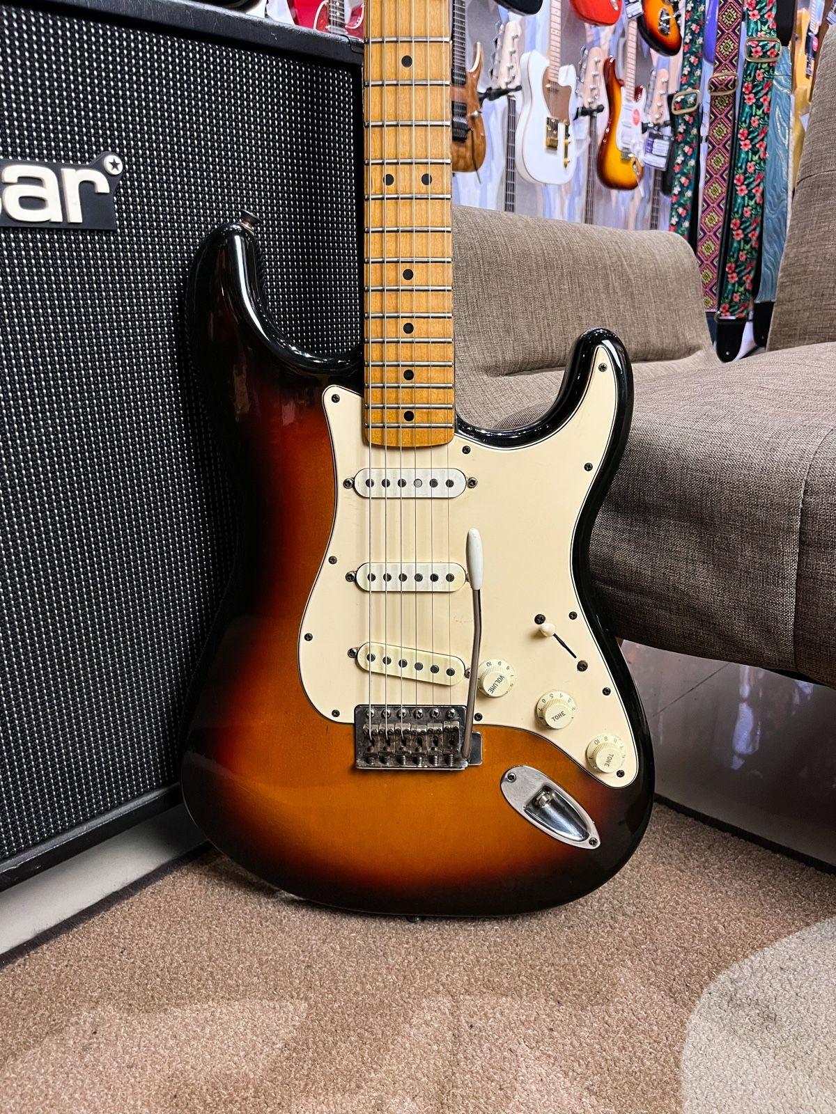 Fender Stratocaster Standard Sunburst 2010