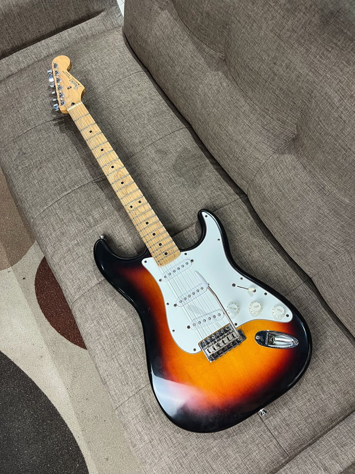 Fender Stratocaster Standard Sunburst 2008