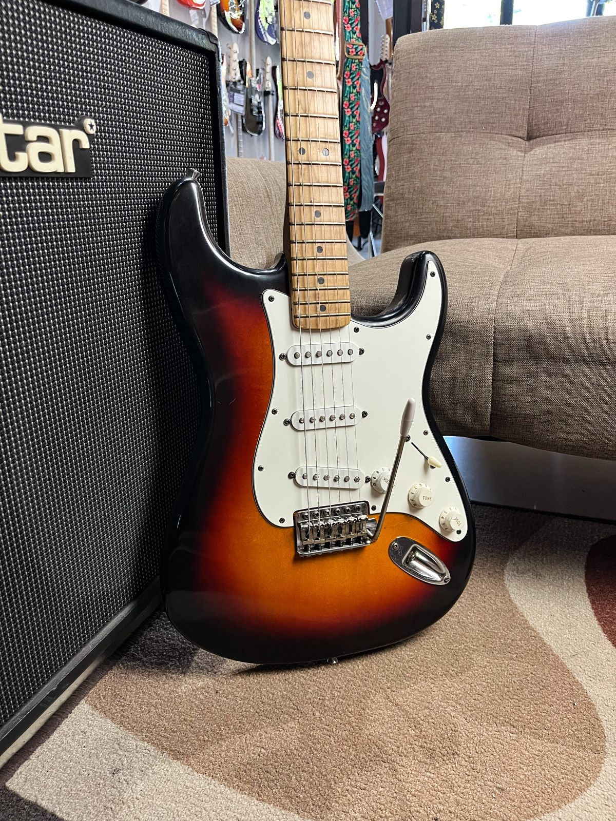 Fender Stratocaster Standard Sunburst 2008