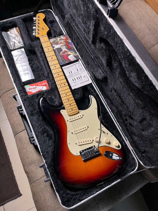 Fender Stratocaster American Deluxe Sunburst 3Tone