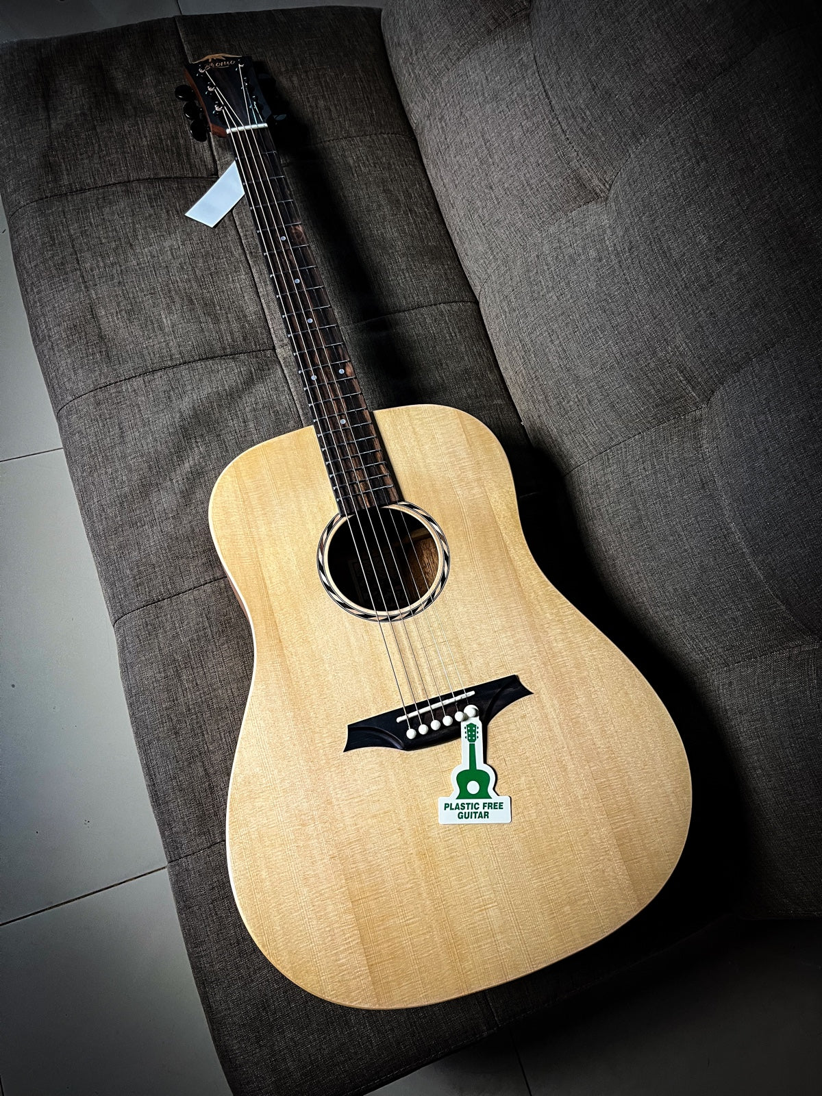 BROMO DREADNOUGHT, PLASTIC CUITAR, NATURAL, SOLID SRUCE TOP