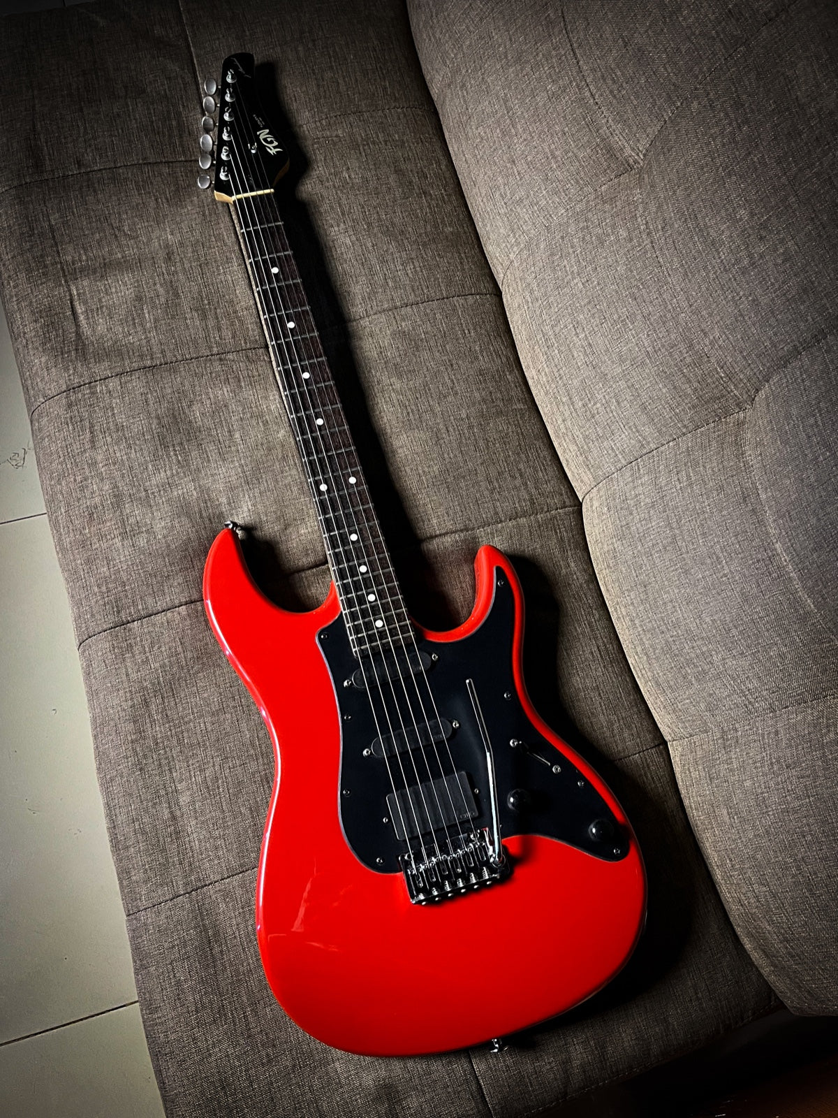 FGN J Standard Odyssey JOS-CL-SE in Red Metallic with EMG Pickups