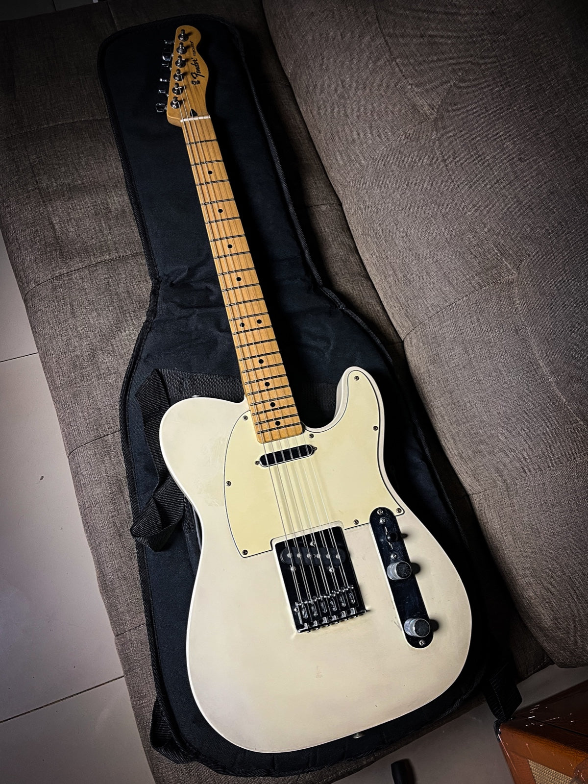Fender Telecaster Standard Mexico Olympic White Player Condition