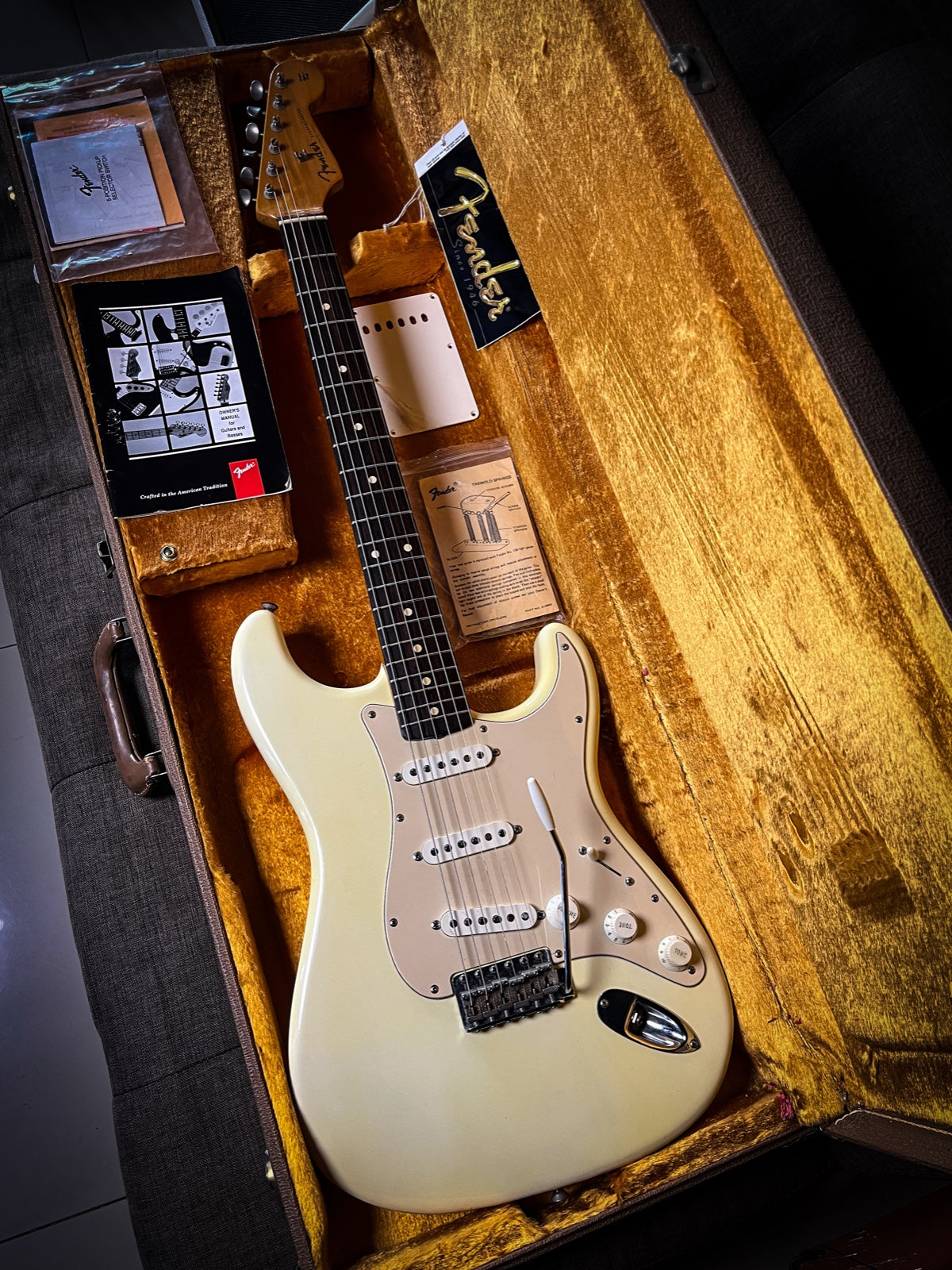 Fender Stratocaster AVRI 62 Refinisih